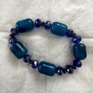 Blue bead bracelet